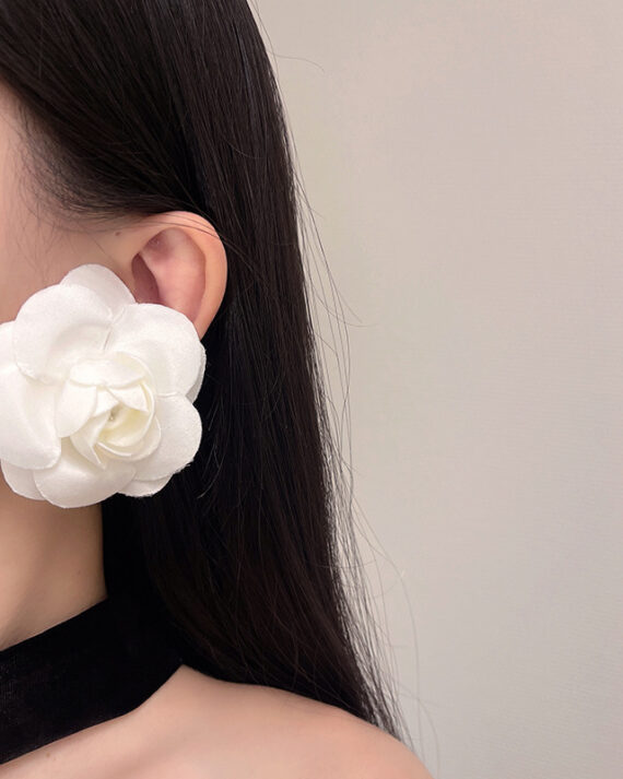 Camellia Pearl Sweet Stud Earrings